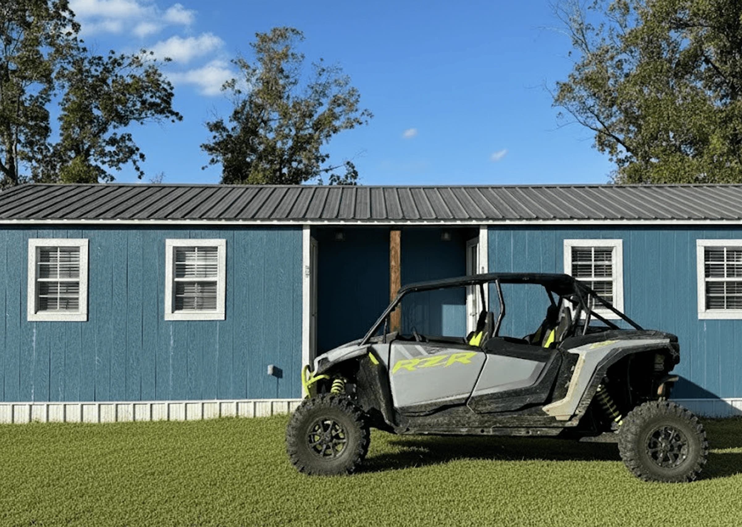 Blue Duplex D Cabins Entrance